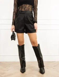 Flo leren short