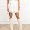 Lovi short wit