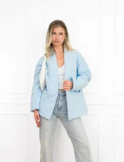 Megan jasje licht blauw