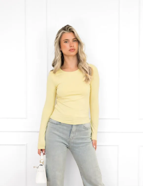 Merle basic top geel